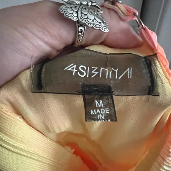 4si3nna size medium dress only one once! Great condition - Picture 5 of 5